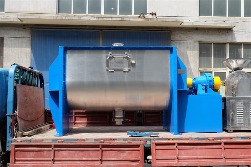 WLD-2P臥式螺帶混合機發(fā)往徐州客戶處